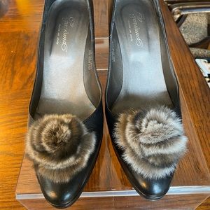 CARISMA Size 8 Black leather with Grey furry PomPom 3.75” heel on platform Pump